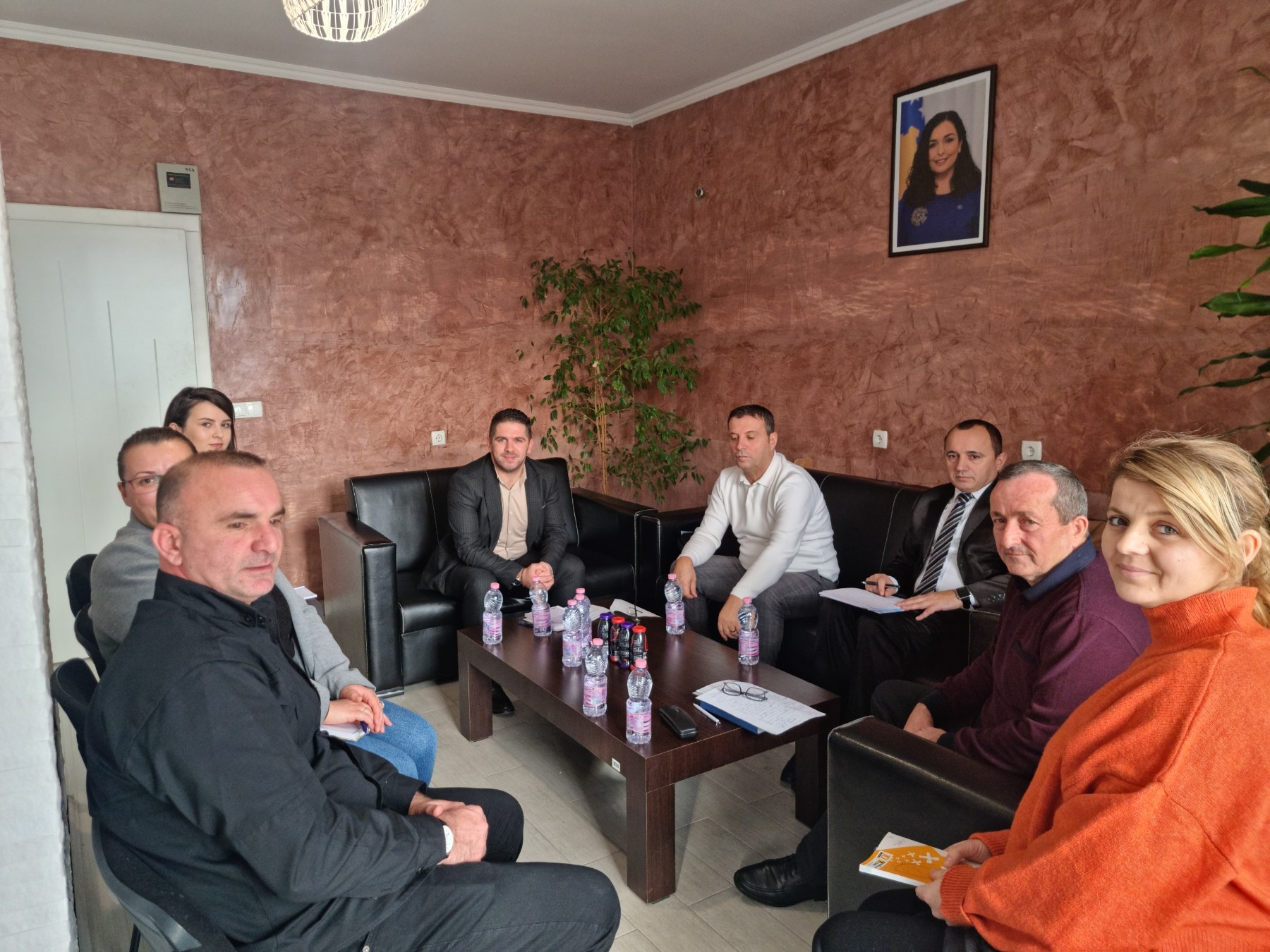 Prokuroria Themelore në Mitrovicë mban takim me institucionet – zingjirin koordinues institucional me qëllim të harmonizimit të organeve gjegjëse për trajtimin e rasteve ne lidhje me veprat penale kundër integritetit seksual