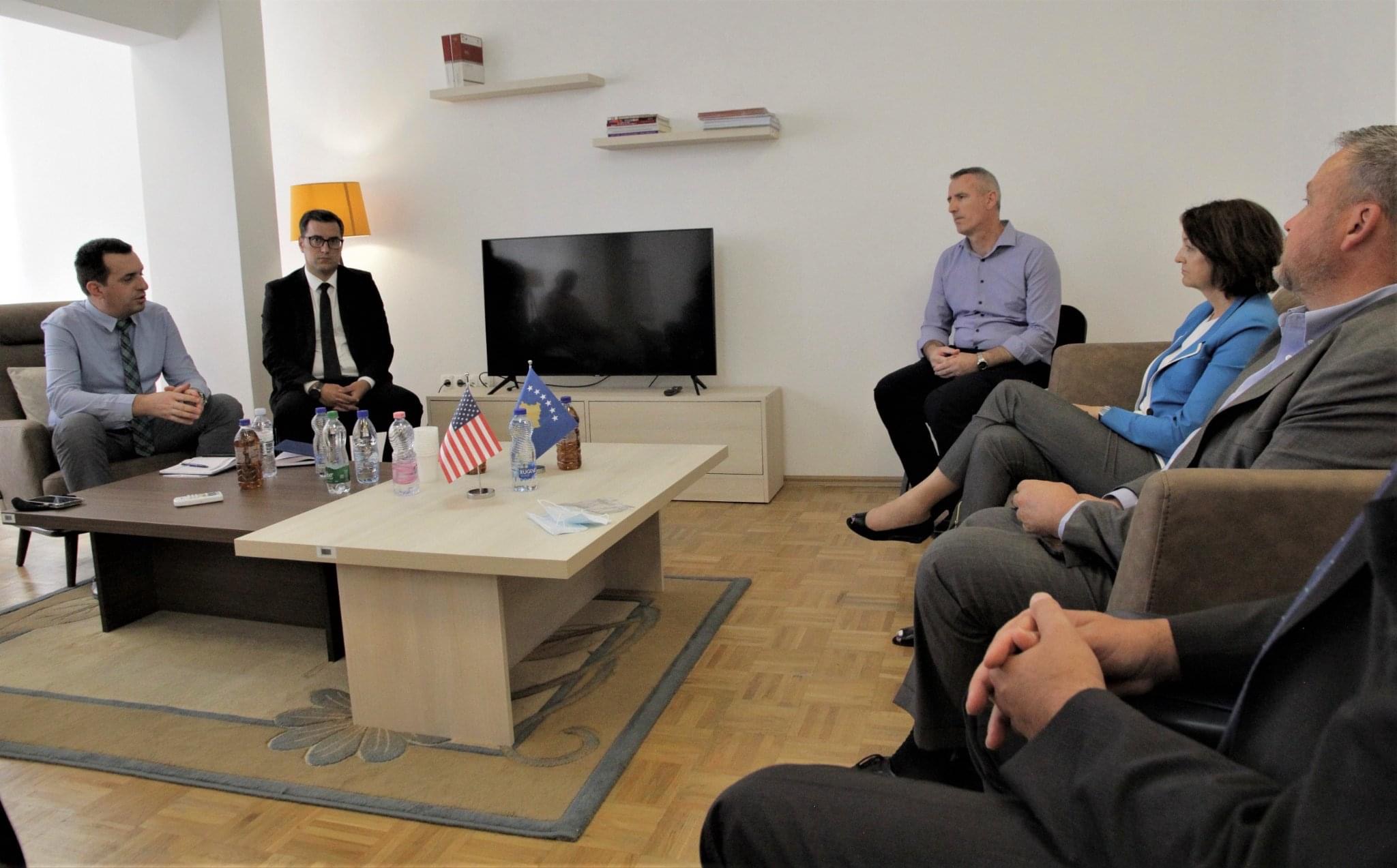 Prokuroria Themelore në Gjakovë priti në takim zëvendësen e ndihmës-sekretarit amerikan të Çështjeve Ndërkombëtare, ambasadoren Lisa A. Johnson