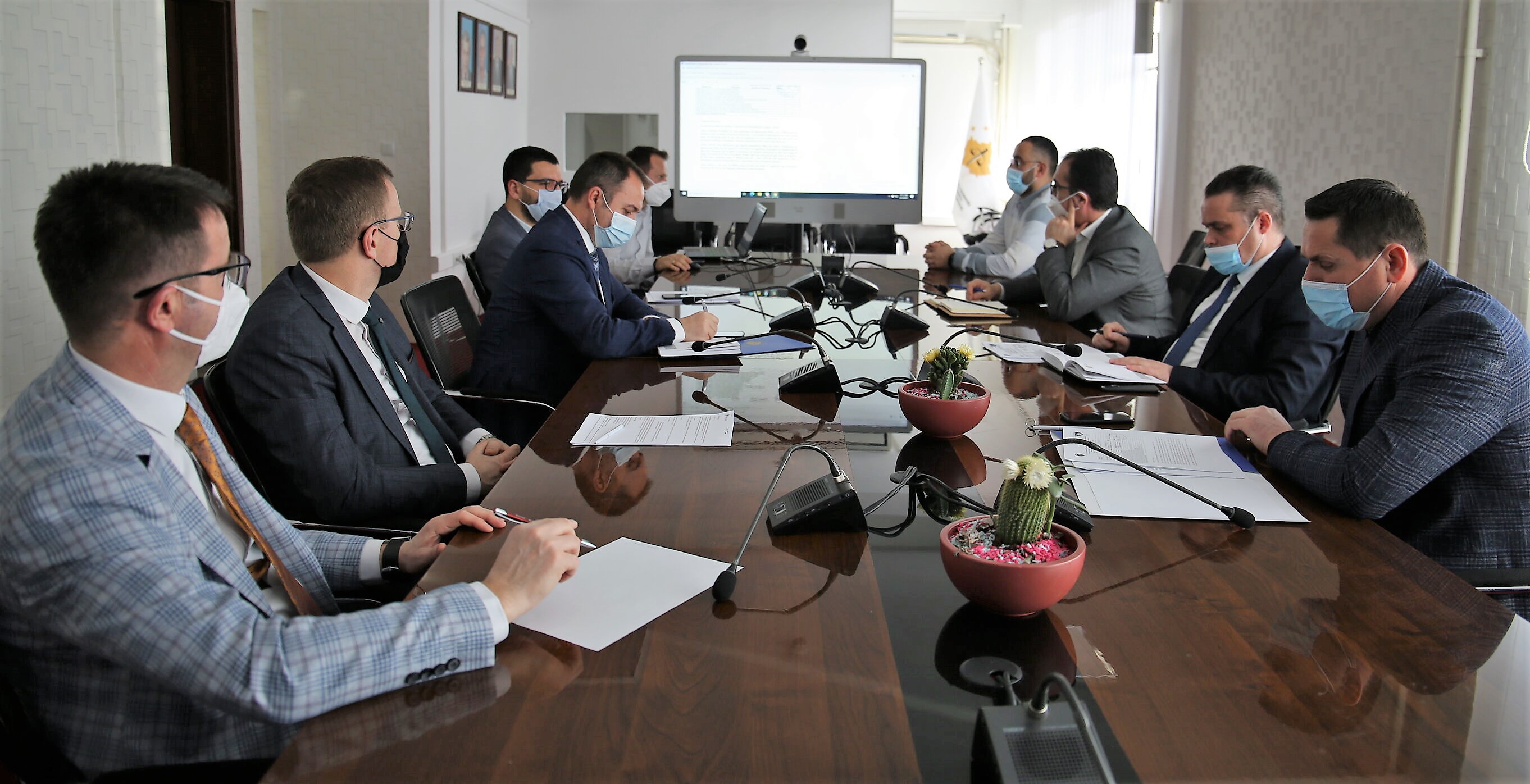 The level of security and exchange of data across prosecutions is discussed
