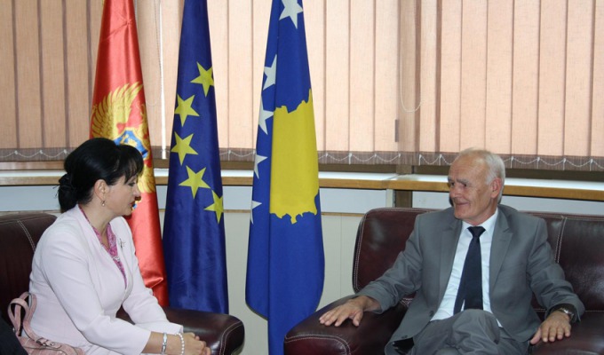 Kryeprokurori i Shtetit z. Ismet Kabashi, u takua me kryetaren e Këshillit Gjyqësor dhe njëherësh kryetare e Gjykatës Supreme të Malit të Zi, znj. Vesna Medenica