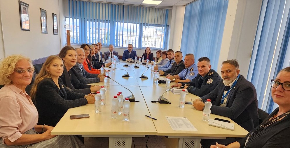 Në Prokurorinë e Prizrenit u mbajt takimi në kuadër të Javës për të Drejtat e Viktimave të Krimit