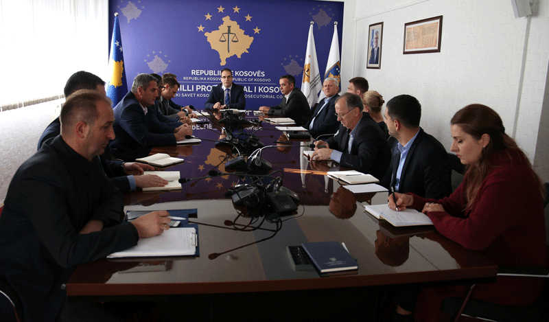 Drejtori Krasniqi ka mbajtur takimin e radhës me stafin e Sekretariatit dhe Njësitit